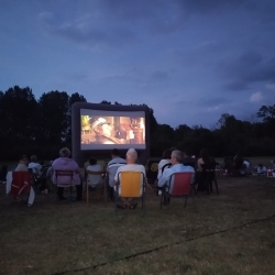 Cinéma en plein air  à Nonville