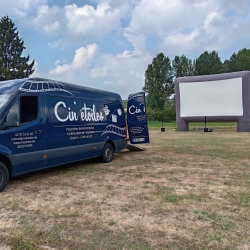Cinéma en plein air  à Nonville